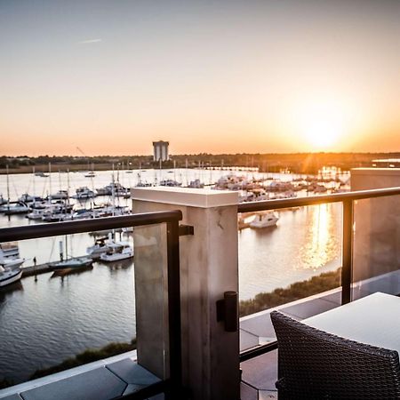 Hilton Garden Inn Charleston Waterfront/Downtown Buitenkant foto