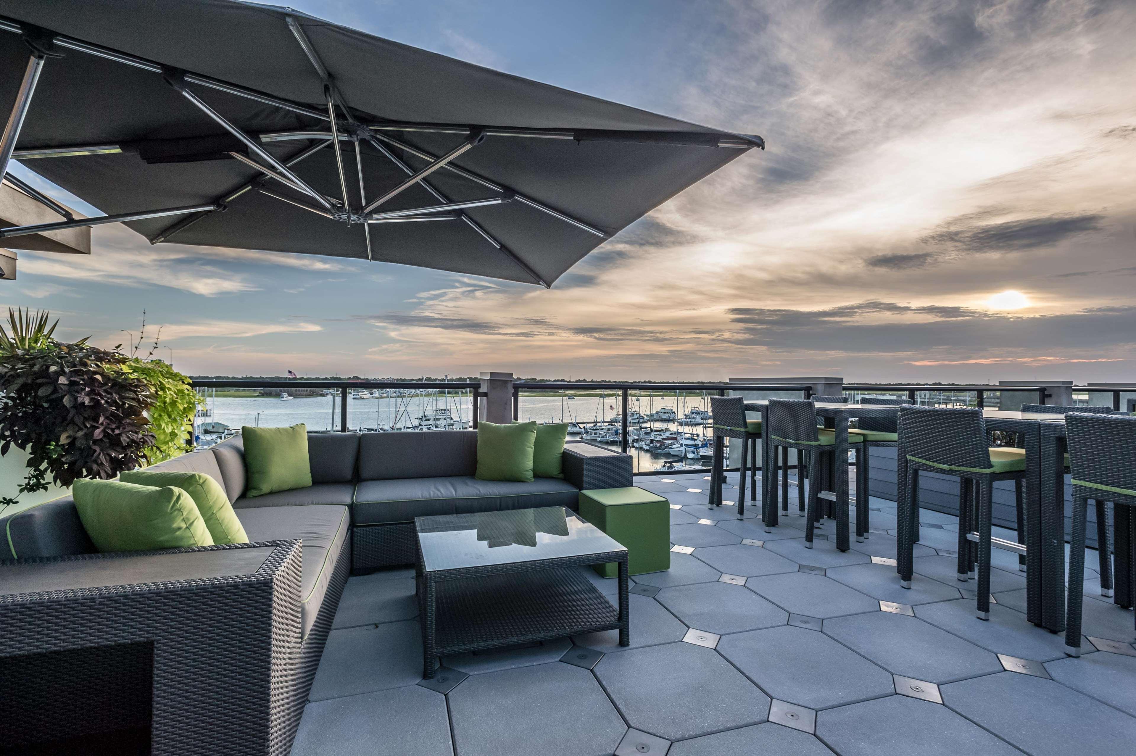 Hilton Garden Inn Charleston Waterfront/Downtown Buitenkant foto