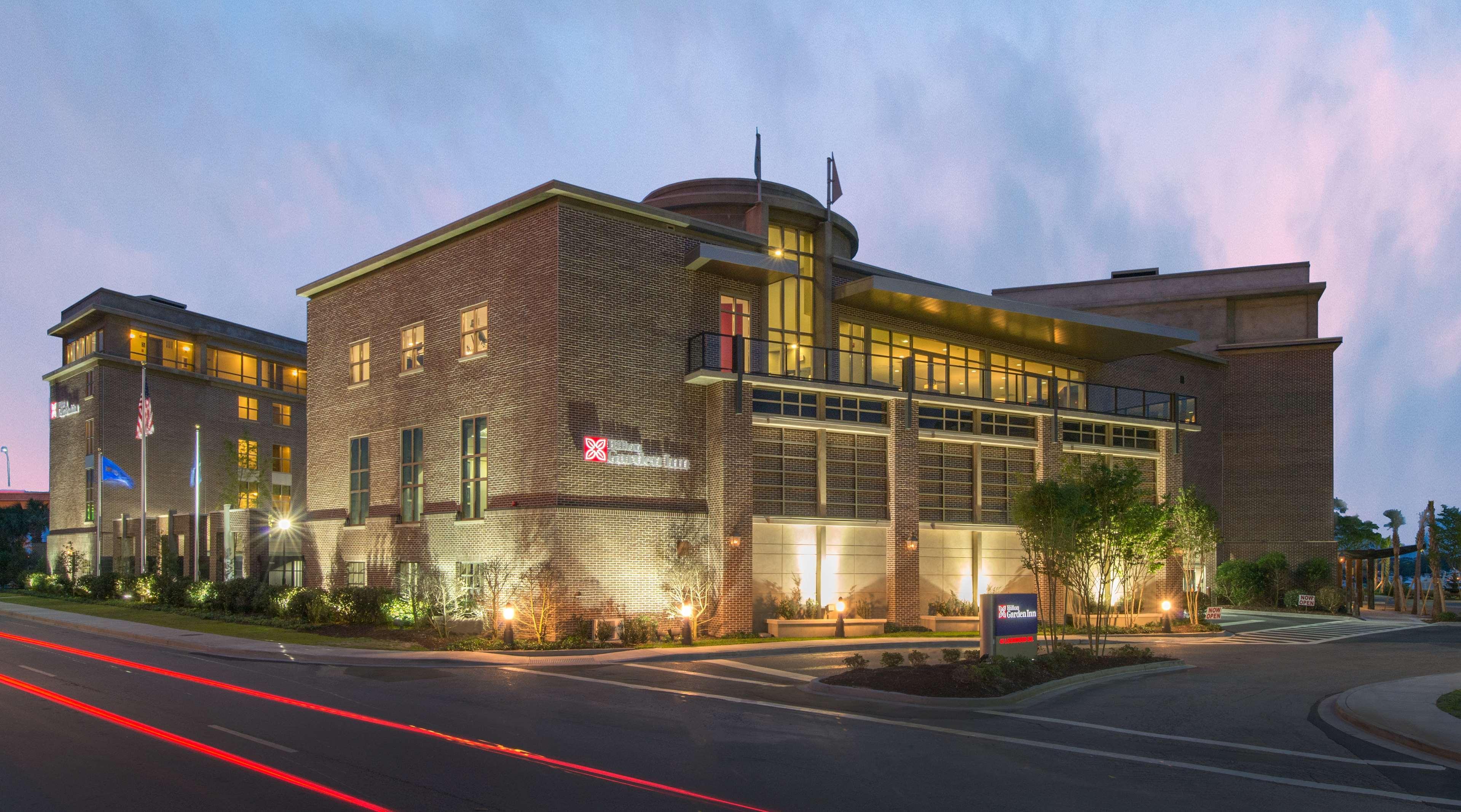 Hilton Garden Inn Charleston Waterfront/Downtown Buitenkant foto