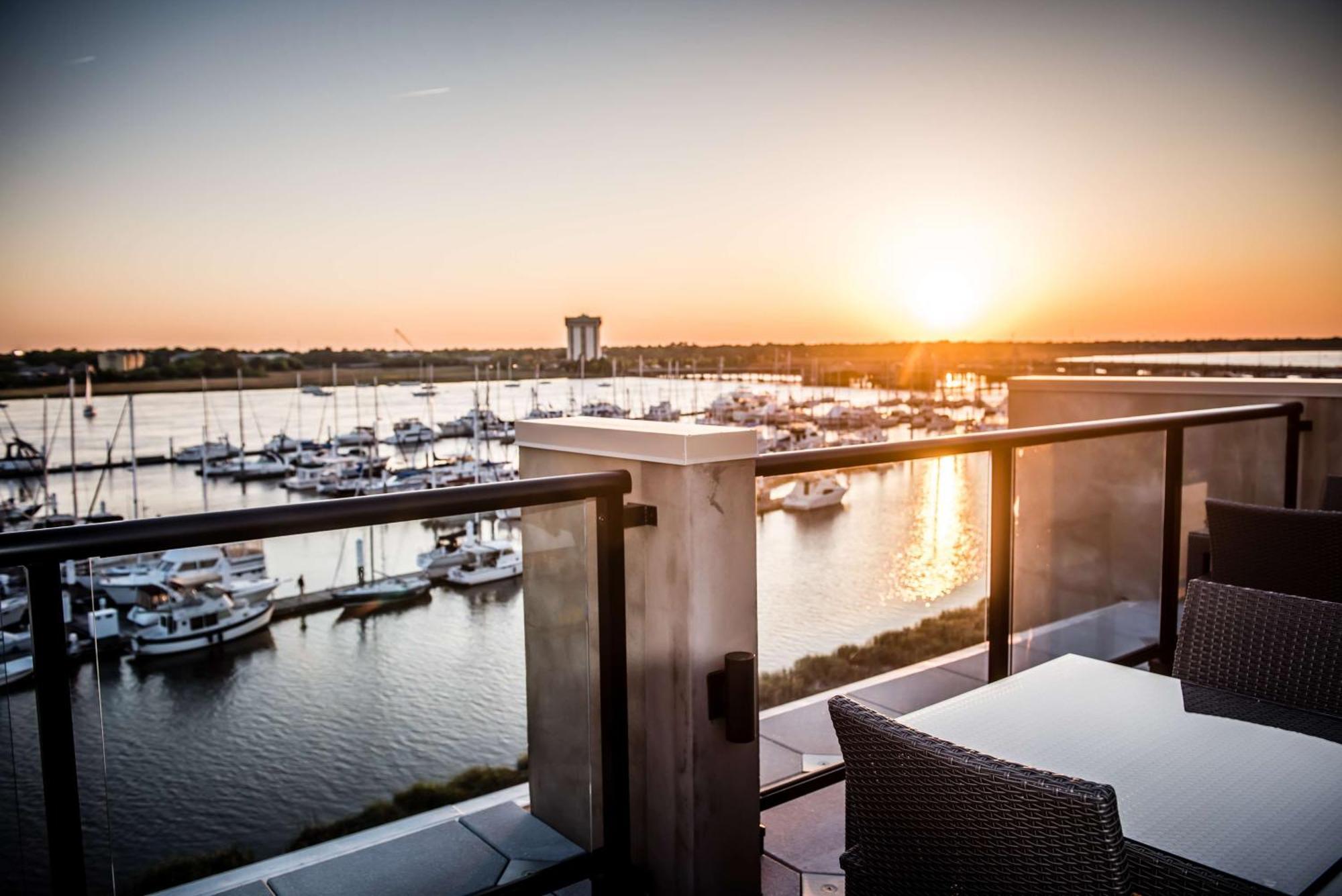 Hilton Garden Inn Charleston Waterfront/Downtown Buitenkant foto